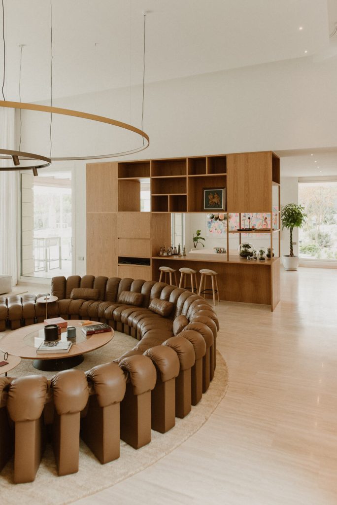 Fotografía de arquitectura e interiorismo en el Paseo de los Lagos en La Finca